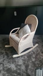 Rieten / rotan schommelstoel creme, Huis en Inrichting, Stoelen, Ophalen, Riet of Rotan, Bruin, Zo goed als nieuw