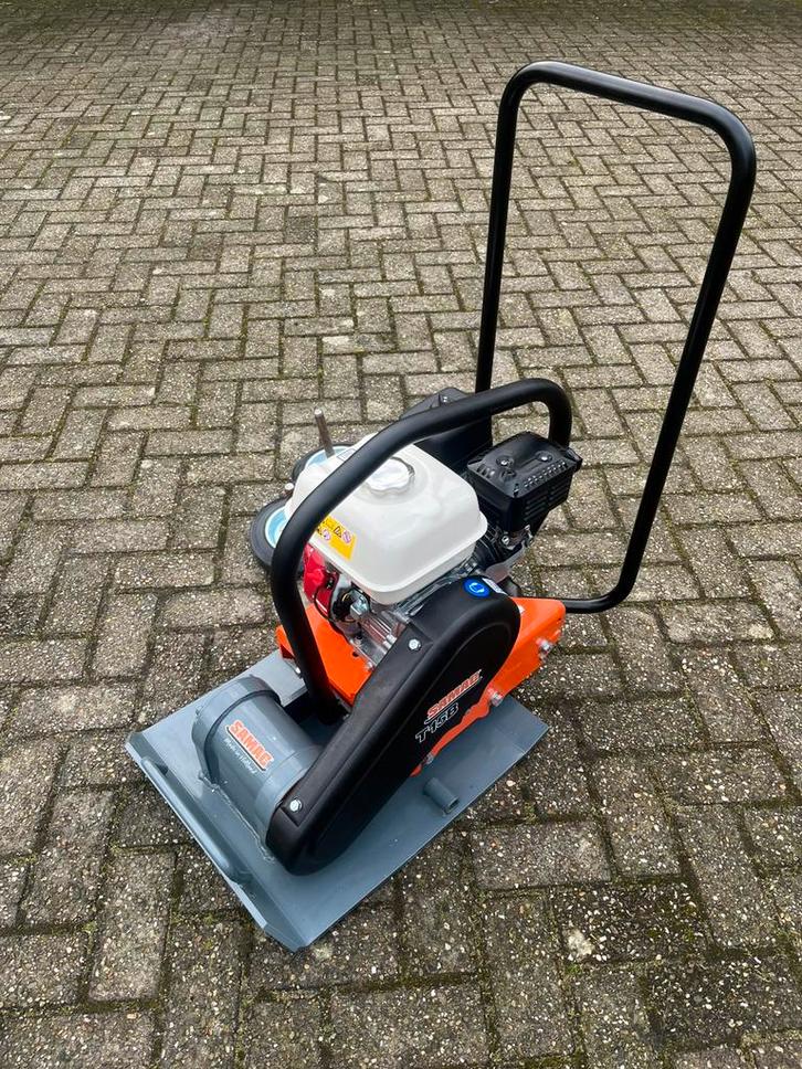 Trilplaat te huur, Tuin en Terras, Hand-tuingereedschap, Zo goed als nieuw, Overige soorten, Ophalen of Verzenden