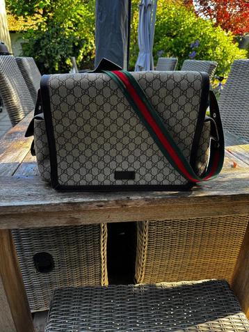 Gucci luiertas Kids Supreme beschikbaar voor biedingen