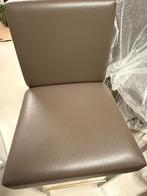 Twee bruine barkrukken, Ophalen, Gebruikt, Met voetsteun, 60 tot 90 cm