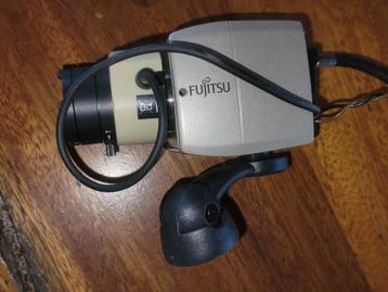 Fujitsu beveiligingscamera’s met Eneo lens en voedingen  beschikbaar voor biedingen