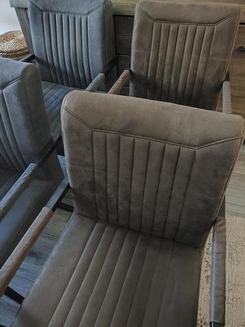 Eetkamerstoelen Parantino

(4x) beschikbaar voor biedingen