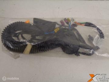 A2055407556 C-KLASSE W205 KABELBOOM VOORPORTIER LINKS NIEUW beschikbaar voor biedingen