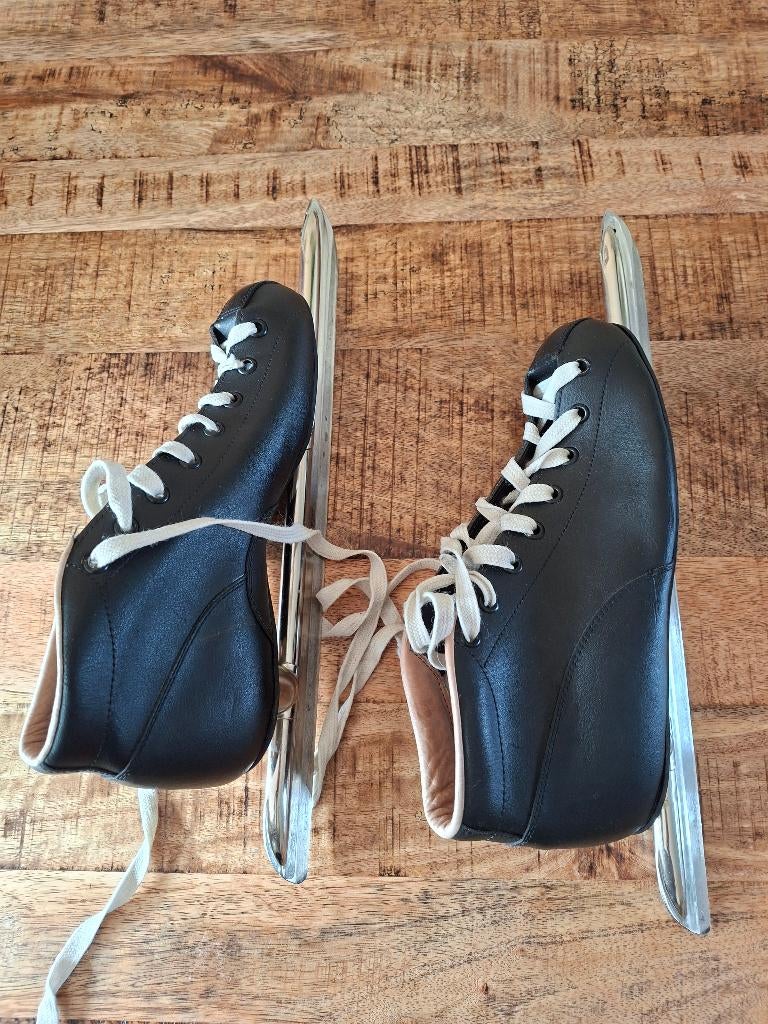 Schaatsen, lage noren, mt 43, Sport en Fitness, Schaatsen, Gebruikt, Noren, Ophalen, Overige merken