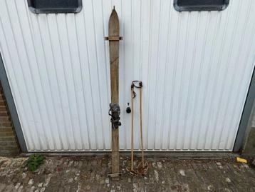 Vintage / retro ski’s incl. stokken beschikbaar voor biedingen