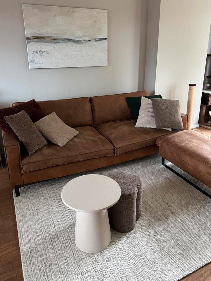 T.e.a.b. Cognac kleurige bank met hocker, Huis en Inrichting, Banken | Complete zithoeken, Gebruikt, Ophalen