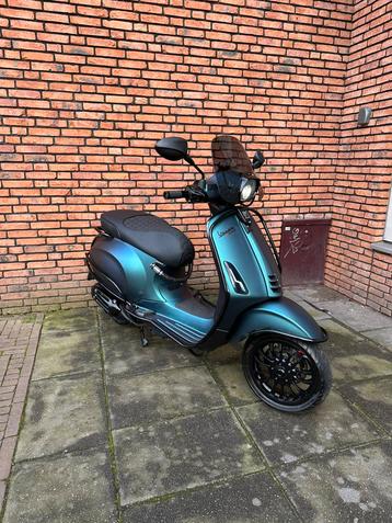 Custom vespa sprint e4 cameleon geel kenteken full option beschikbaar voor biedingen