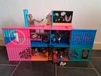 LOL surprise clubhuis met poppetjes en accessoires, Kinderen en Baby's, Ophalen, Gebruikt, Poppenhuis