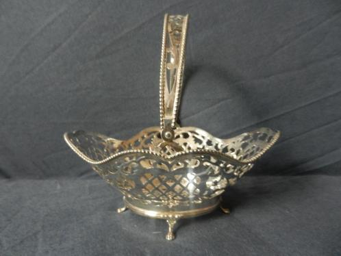 Zilveren mand met hengsel, ajour en parelranden D.J. Aubert, Antiek en Kunst, Antiek | Goud en Zilver, Zilver, Ophalen of Verzenden