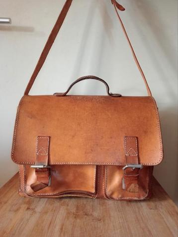 Vintage leren schooltas dik leren tas beschikbaar voor biedingen
