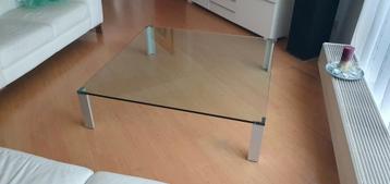 Hardglazen salontafel 120x120x31 cm. beschikbaar voor biedingen