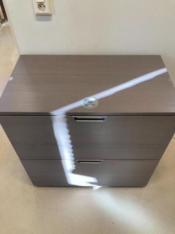 Ladenkast met slot. Galant. Ikea 80x45cm - afbeelding 3