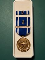 Nato medaille ex Joegoslavië 3e maal, Ophalen of Verzenden, Landmacht, Nederland, Lintje, Medaille of Wings