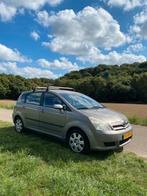 Toyota Corolla Verso 1.8 Vvt-i Linea Terra 7P 2004 Beige, Auto's, Toyota, 65 €/maand, 1340 kg, 4 cilinders, 129 pk