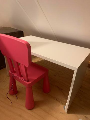 Roze stoeltje IKEA