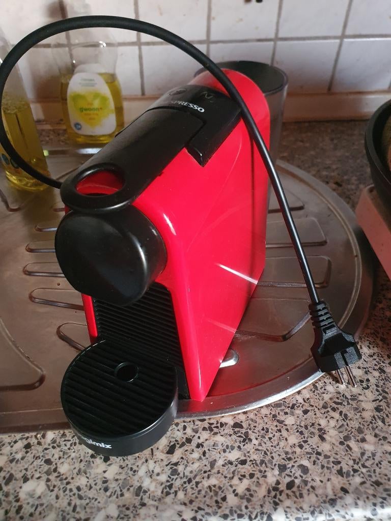 Nespresso magimix koffiezetapparaat, Ophalen, Koffiemachine, Zo goed als nieuw, 1 kopje