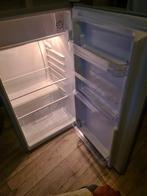 Grijze koelkast, Witgoed en Apparatuur, Koelkasten en IJskasten, Minder dan 75 liter, Zonder vriesvak, Gebruikt, Ophalen