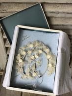 Tiara/corsage/wassen bloemen en knopjes, Antiek en Kunst, Ophalen of Verzenden