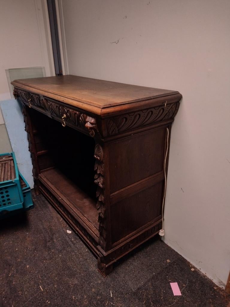 Servieskast, Ophalen