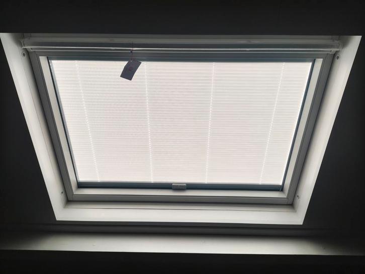 Keylite draaiend dakraam (zonder buitenwerk), Doe-het-zelf en Verbouw, Glas en Ramen, Zo goed als nieuw, Dakraam, Minder dan 80 cm