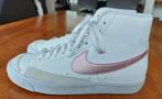 Nike Blazer Mid 77 White Pink Glaze - 40 - NIEUW, Wit, Nike, Nieuw, Ophalen of Verzenden