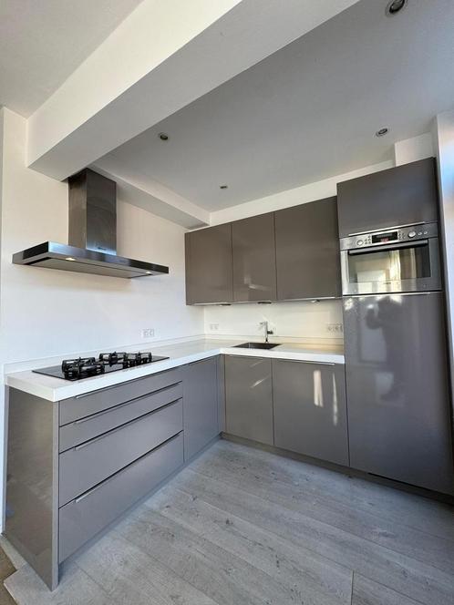 Nette Moderne Hoekkeuken + Composiet + GEDEMONTEERD, Huis en Inrichting, Keuken | Complete keukens, Hoekkeuken, Composiet, Hoogglans of Gelakt