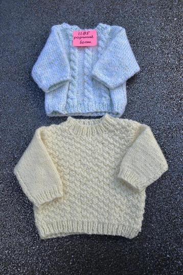 2 Mooie poppen truitjes voor een pop van 50-en 60cm NR 1185 beschikbaar voor biedingen