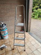 Aluminium keuken-klustrap, Doe-het-zelf en Verbouw, Ladders en Trappen, Ophalen, Gebruikt, Minder dan 2 meter