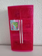 Barbie Treats to TV Refrigerator Set T9081 uit 2010, Verzamelen, Poppen, Ophalen of Verzenden, Gebruikt, Accessoires