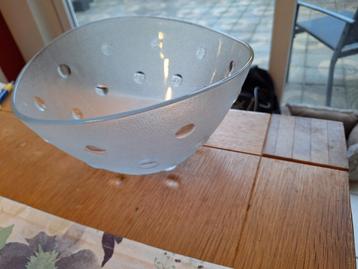 Glazen fruitschaal, met leuk motief op het glas. ZGAN beschikbaar voor biedingen