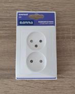 Wandcontactdoos dubbel wit, Doe-het-zelf en Verbouw, Elektra en Kabels, Ophalen of Verzenden, Nieuw, Stopcontact