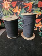 Zwarte Elastiek op Klossen - Juritex, Ophalen of Verzenden, Gebruikt, Lint, Band of Elastiek