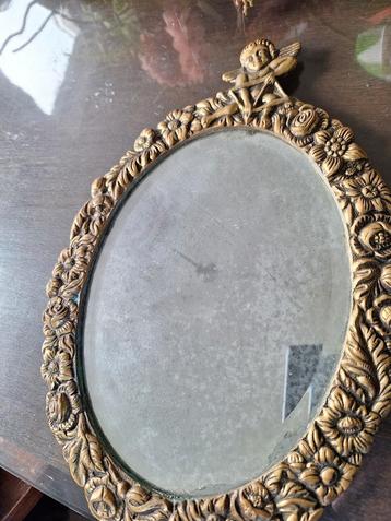 Vintage spiegel met putti beschikbaar voor biedingen