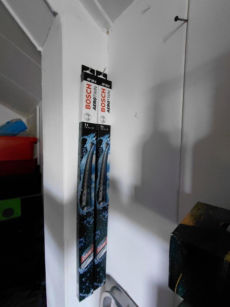 2 nieuwe Bosch Ruitenwissers AP 28U, Ophalen of Verzenden, Nieuw