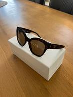 Prada polarized zonnebril, Zonnebril, Ophalen of Verzenden, Zo goed als nieuw, Prada