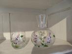 Handbeschilderde waterkan met glas., Antiek en Kunst, Antiek | Glas en Kristal, Ophalen of Verzenden