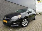 Opel Astra 1.4 Business +/TREKHAAK/NAVI/CRUISE/PDC/ APK 10-2, Auto's, Opel, Voorwielaandrijving, Gebruikt, 4 cilinders, Zwart