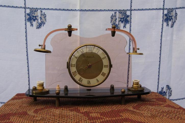 Electrische klok, Antiek en Kunst, Antiek | Klokken, Ophalen of Verzenden