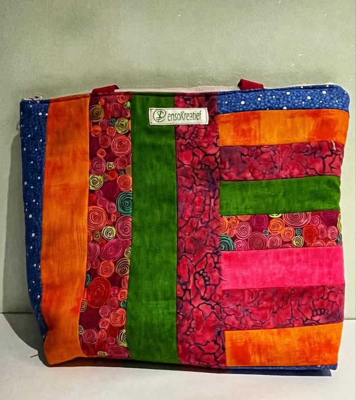 Kleurrijke Handgemaakte Tas, Sieraden, Tassen en Uiterlijk, Tassen | Damestassen, Zo goed als nieuw, Handtas, Overige kleuren