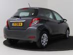 Toyota Yaris 1.0 VVTi Cool I Airco I Camera I Centrale vergr, Voorwielaandrijving, Stof, 540 kg, Bedrijf