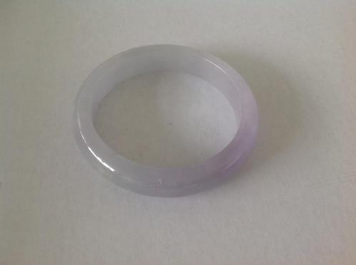 Jade armband light lavendel kleur - China, Sieraden, Tassen en Uiterlijk, Armbanden, Nieuw, Overige materialen, Verzenden