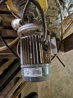 Elektromotor 0.75kW, Doe-het-zelf en Verbouw, Ophalen, Gebruikt, Elektromotor, Minder dan 1400 rpm