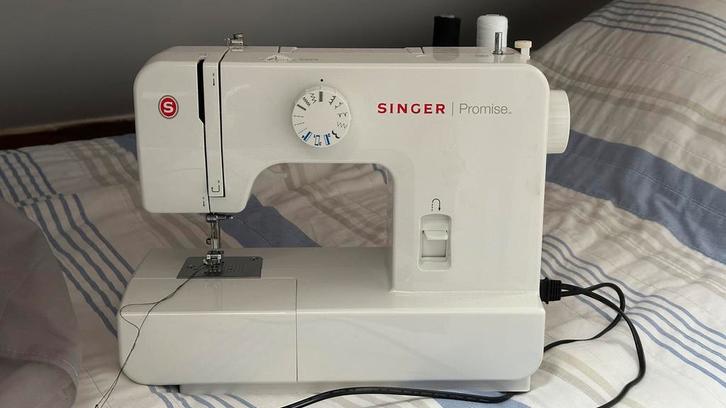 SINGER Promise 1408 – Naaimachine – Zo goed als nieuw, Hobby en Vrije tijd, Naaimachines en Toebehoren, Zo goed als nieuw, Naaimachine