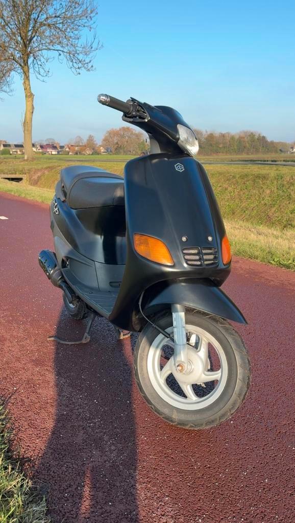 Piaggio Zip Type 2 - 50cc NL Bromkenteken!, Fietsen en Brommers, Scooters | Piaggio, Zo goed als nieuw, Zip, Maximaal 45 km/u