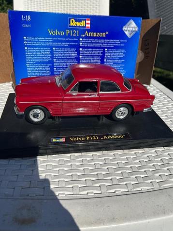 Revell Volvo P121 Amazon schaal 1.18     beschikbaar voor biedingen