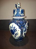 Delftsblauw  vaas met leeuwendeksel, Antiek en Kunst, Antiek | Vazen, Ophalen of Verzenden