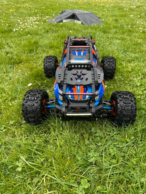Traxxass widemaxx v2 met veel upgrades en extra onderdelen, Hobby en Vrije tijd, Modelbouw | Radiografisch | Auto's, Zo goed als nieuw