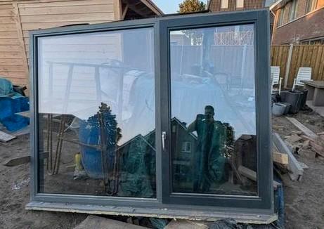 T.k. nieuw raamkozijn met draai/kiepraam incl.HR++glas, Doe-het-zelf en Verbouw, Kozijnen en Schuifpuien, Zo goed als nieuw, Raamkozijn