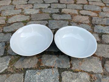 Retro 2x Porseleinen Schalen - Wit beschikbaar voor biedingen
