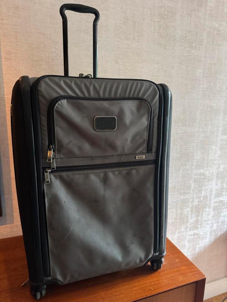 Tumi Koffer Grijs/Zwart - Ruime Ruimbagage, Sieraden, Tassen en Uiterlijk, Koffers, Gebruikt, Overige materialen, 70 cm of meer